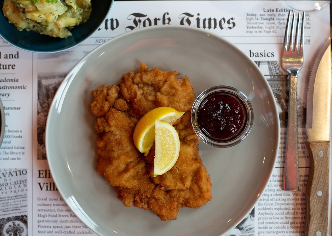 home-first-snippet-dining-img