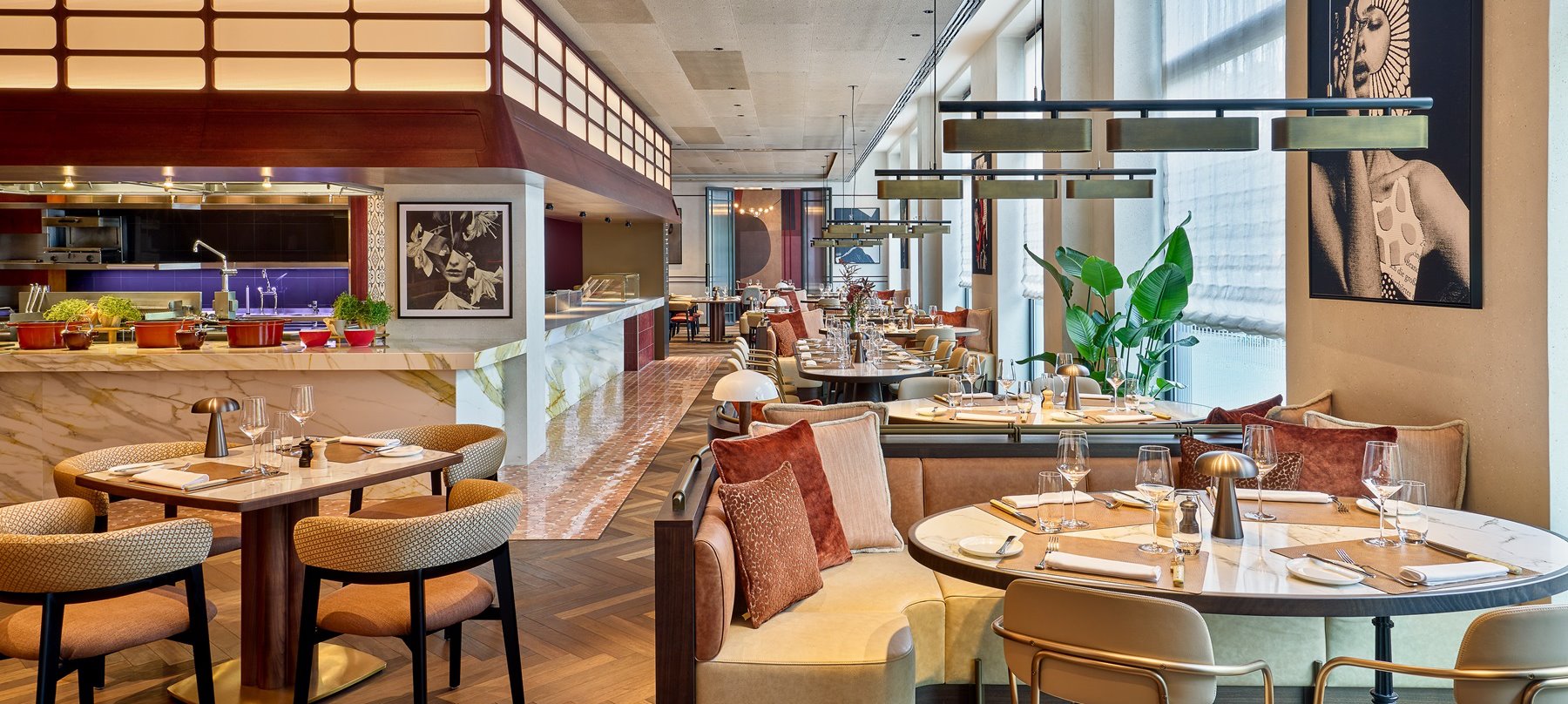 Midtown Grill Berlin Interior Main Dining Room