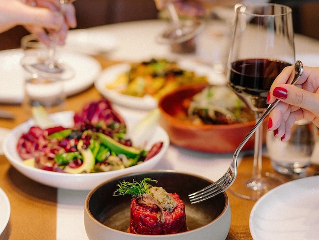 Midtown's Best Of im Family Style